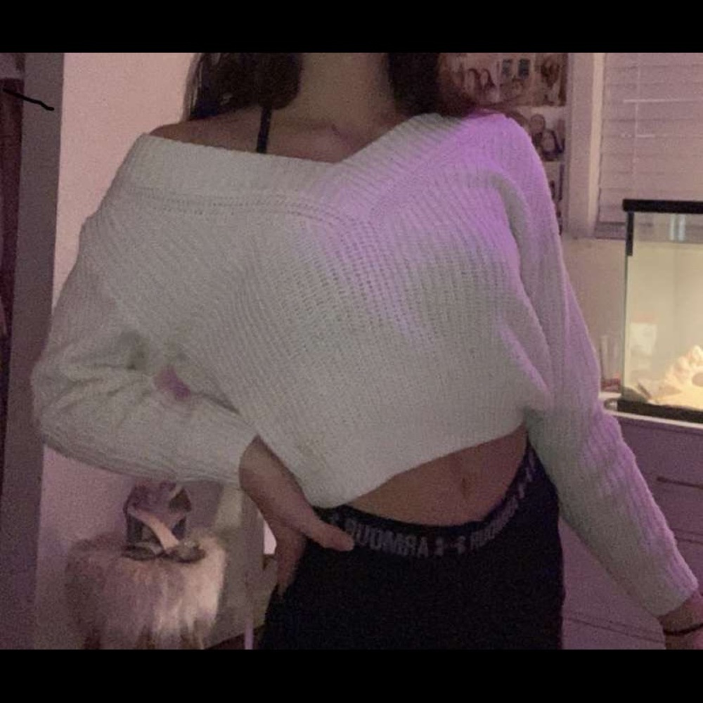 Cropped sweater